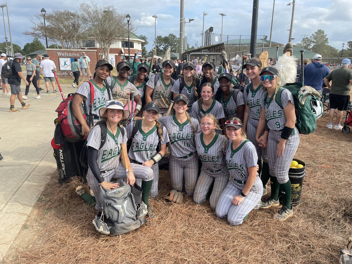 ChampYoung1's tweet photo. Your @softballeagles battled back from 5 down to win 11-7 against Wayne County. We’re back in action this afternoon at 5 against Kell. Go @EHS_Eagles https://t.co/CtPZ6fmzgs