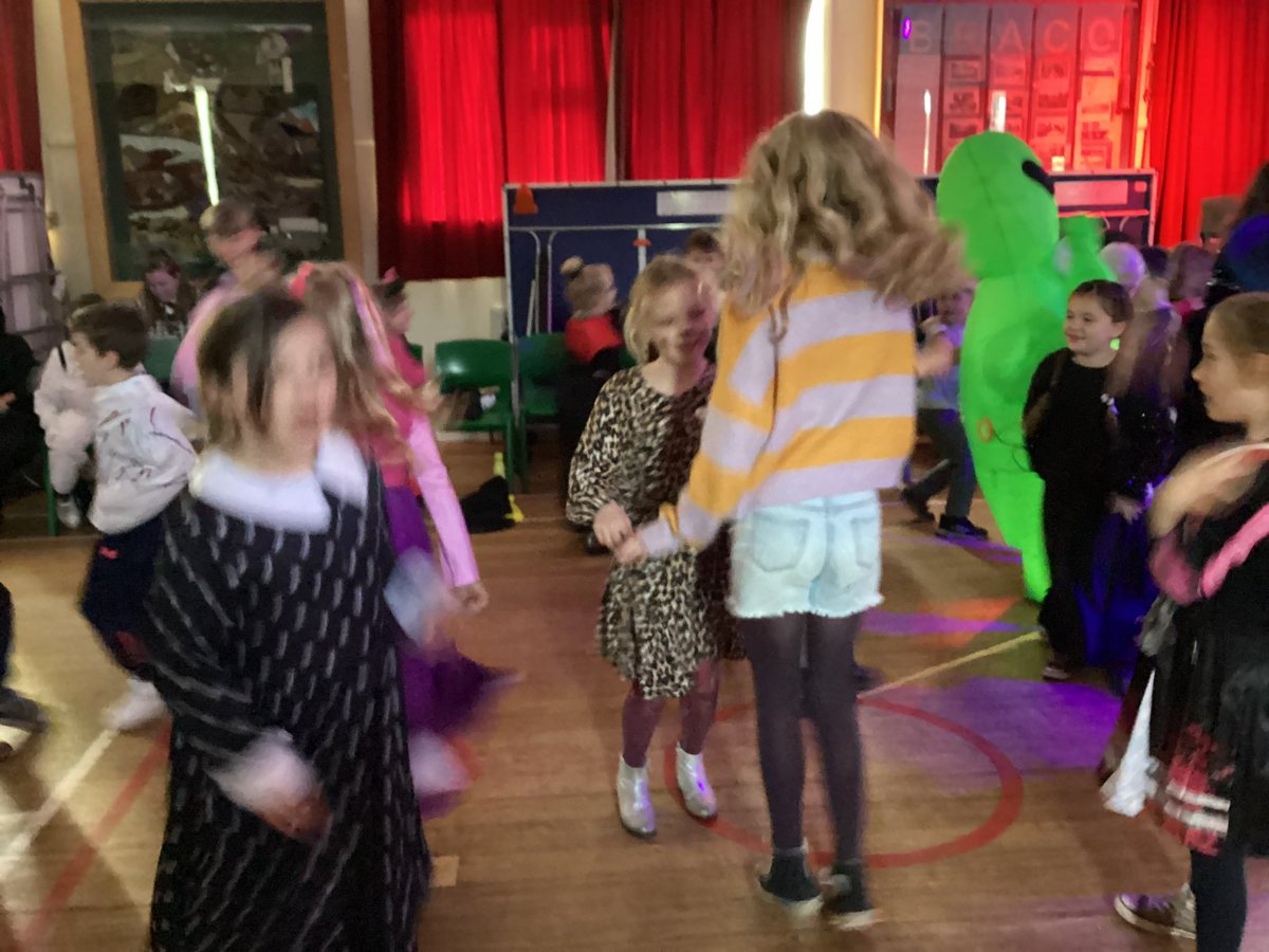 BracoPrimary's tweet photo. This week our school had a fantastic time at the Halloween Disco in the Village Hall. It was lovely to see all our year groups playing games, dancing and having fun together. https://t.co/iXHVC9EuJM