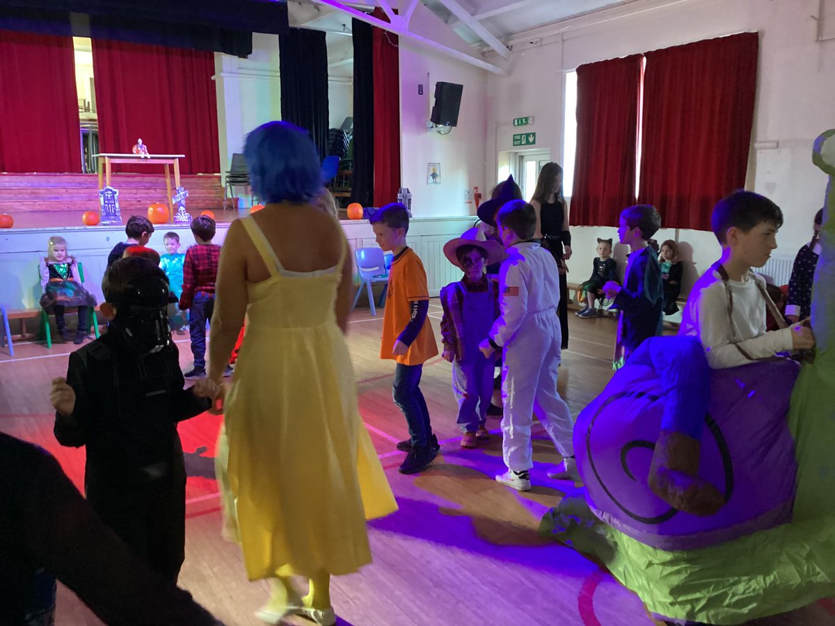 BracoPrimary's tweet photo. This week our school had a fantastic time at the Halloween Disco in the Village Hall. It was lovely to see all our year groups playing games, dancing and having fun together. https://t.co/iXHVC9EuJM