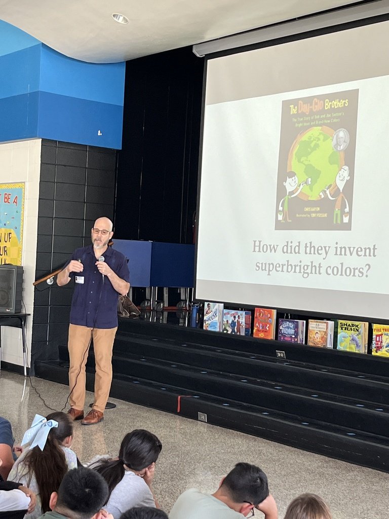 Disney Wildcats had a great author visit from Chris Barton! His presentation was about writing what you want to learn. The students really enjoyed meeting him and hearing how and why he became an author! #AlvinISD