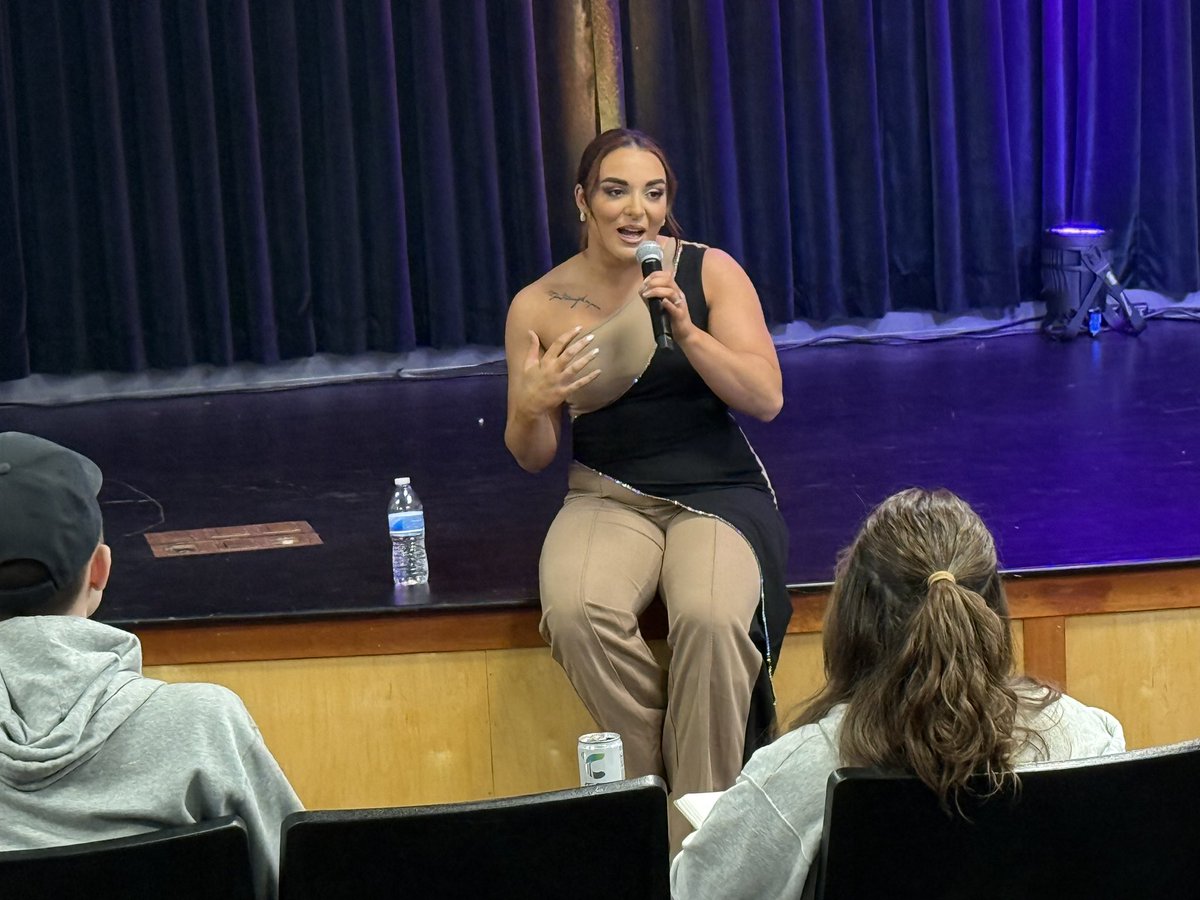 So grateful to be able to visit the <a href="/SNHU/">SNHU</a> campus and talk with students today ahead of <a href="/AEW/">All Elite Wrestling</a> #AEWDynamite this Wednesday!