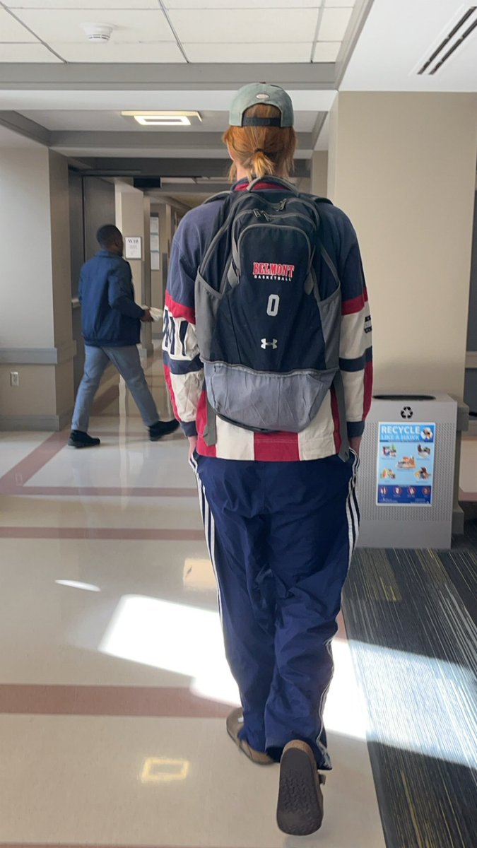 hawkeye_reggie tweet media