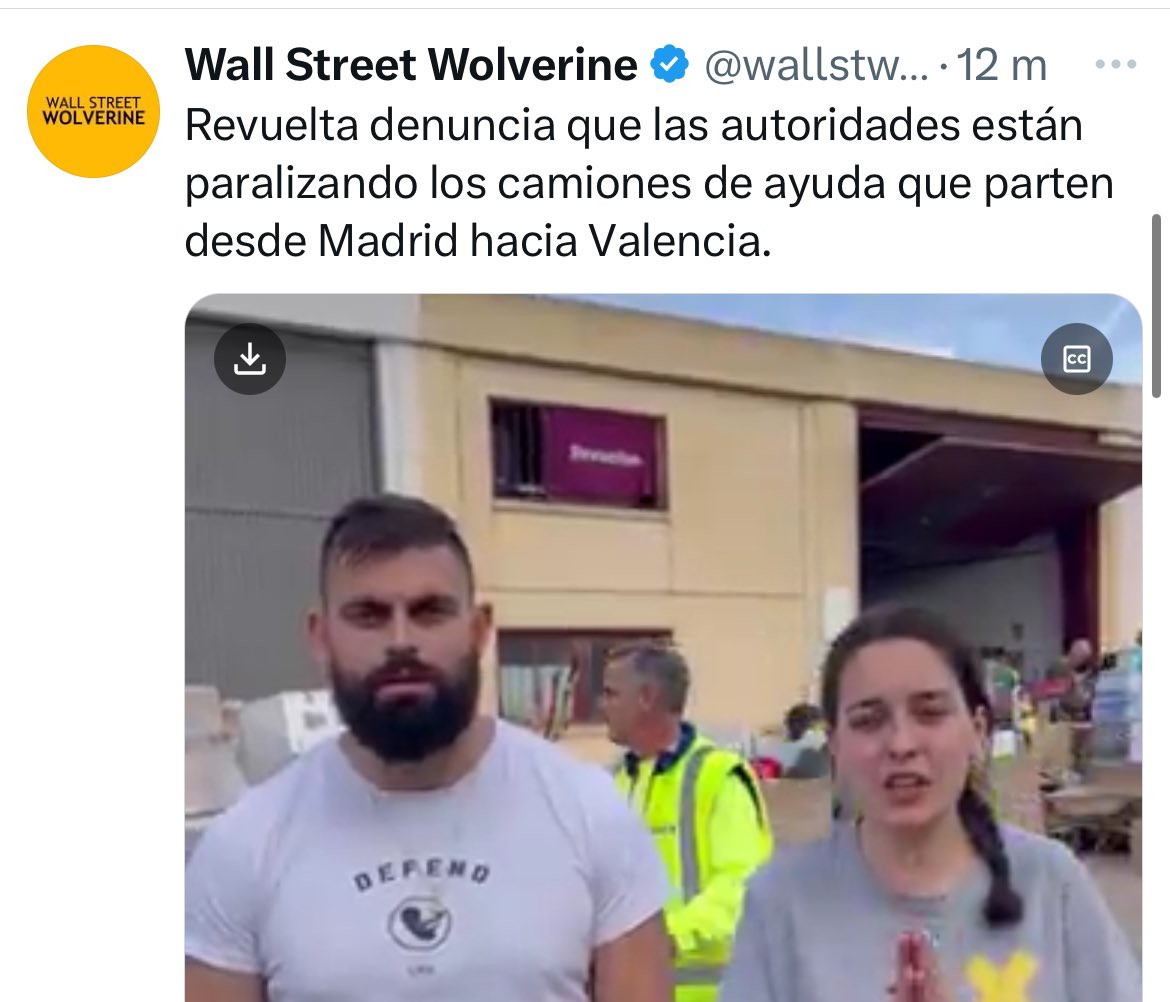 EgioVictor's tweet photo. Tus colegas de Vox suprimieron la Unidad Valenciana de Emergencias nada más llegar al govern.

Te fuiste a Andorra para no pagar los impuestos con los que el resto de españoles mantenemos a la UME, los bomberos y la policía que buscan a los desaparecidos y los hospitales que atienden a los heridos.

Te puedes meter el agua y el arroz por el culo Vox Street Wolverine. Si queréis ayudar de verdad enviad dinero de forma anónima a personas y organizaciones que trabajan sobre el terreno y que pueden comprar agua, alimentos y otros suministros en la misma Valencia.

Lo demás es una descarada campaña de publicidad de los mismos que nos han traído hasta aquí.