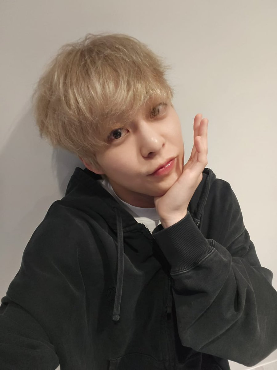 Dalyeol23 (@dalyeol23) on Twitter photo Hybes Stop being possessed about exo
Hybes biggest nightmare is EXO
#HybePublicApologyToDohKyungsoo
#HybePublicApologyToByunBaekhyun
#HybePublicApologyToEXO
#HybeLeaveEXOalone
<a href="/weareoneEXO/">EXO</a>
<a href="/companysoosoo_/">Company Soosoo</a>
<a href="/INB100_official/">INB100_official</a> Hybes Stop being possessed about exo
Hybes biggest nightmare is EXO
#HybePublicApologyToDohKyungsoo
#HybePublicApologyToByunBaekhyun
#HybePublicApologyToEXO
#HybeLeaveEXOalone
<a href="/weareoneEXO/">EXO</a>
<a href="/companysoosoo_/">Company Soosoo</a>
<a href="/INB100_official/">INB100_official</a>