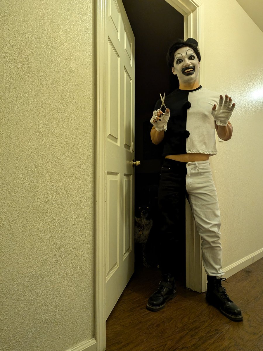 Malixys's tweet photo. Casual Art for Halloween 
#Terrifier #Terrifier3 #ArtTheClown #Halloween https://t.co/Qy1WfmaZry