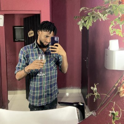 shj1812's tweet photo. #NouvellePhotoDeProfil https://t.co/pFj7FxBGbN