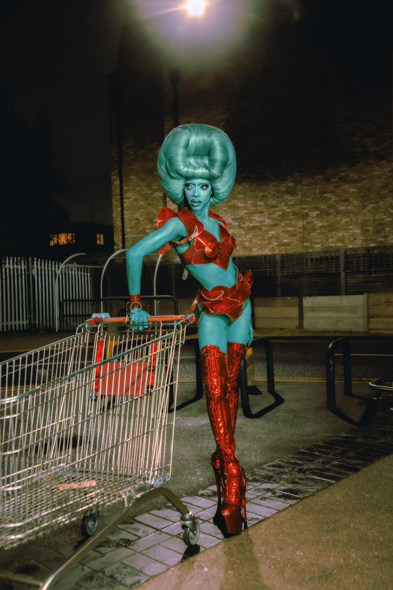 Invading Earth 🪐 

MUA: <a href="/JackOliverMUA/">JackOliverx</a> 
Photographer: Danielle Painting 
Outfit: Ada Zanditon Couture
Nails: Nails by Anthony
Hair: Tam Walsh