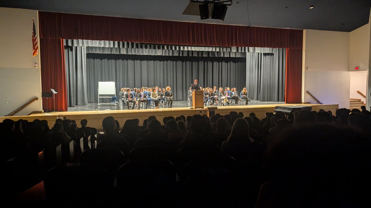 Opening ceremonies are underway for the 45th annual Hilton Model UN Conference! <a href="/GreeceOlympia/">Olympia Spartans</a> is here representing 4 different countries with 8 delegates! <a href="/MrJonesOLY/">Brandin Jones</a> <a href="/GreeceCentral/">Greece Central</a> <a href="/loray_gcsd_ap/">Loray_Greece Olympia_AP</a> @HarringtonOLY