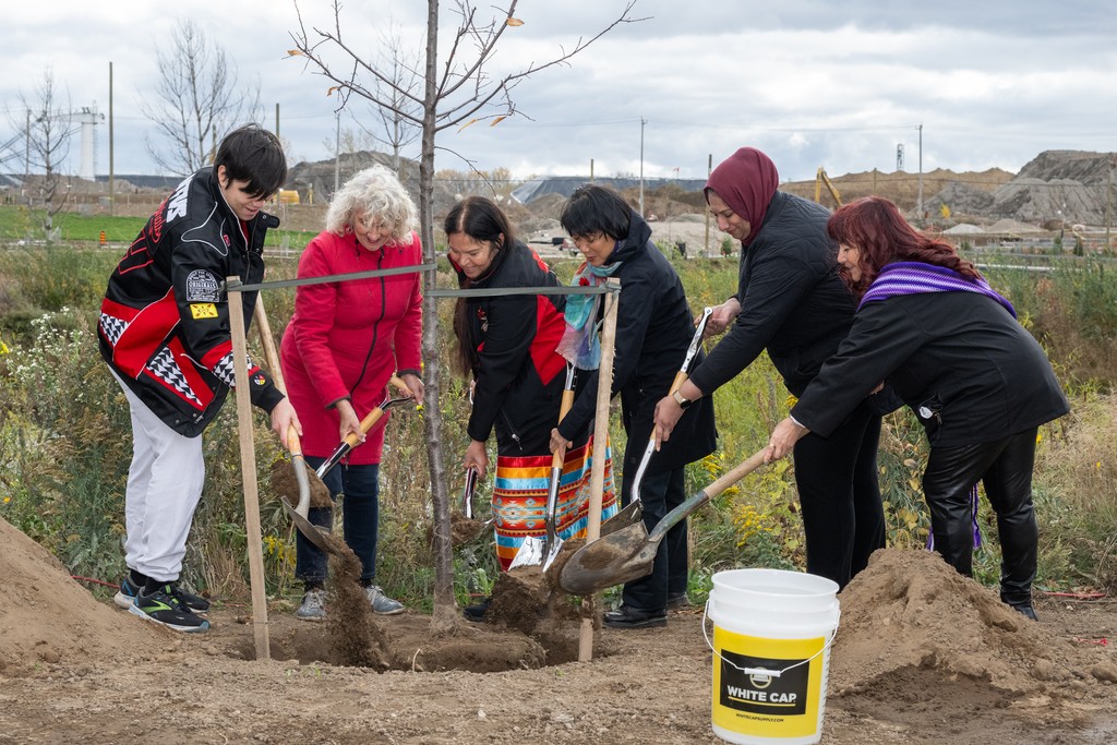 Mayor Olivia Chow 🇨🇦 (@mayoroliviachow) on Twitter photo Today, I joined Elder Shelley Charles of the Chippewas of Georgina Island First Nation, <a href="/WaterfrontTO/">Waterfront Toronto</a>, <a href="/ausmalik/">ausma malik</a> and <a href="/PaulaFletcherTO/">Paula Fletcher</a> to announce the name of the new island in the Port Lands — Ookwemin Minising, Anishinaabemowin for “place of the black cherry trees.” Today, I joined Elder Shelley Charles of the Chippewas of Georgina Island First Nation, <a href="/WaterfrontTO/">Waterfront Toronto</a>, <a href="/ausmalik/">ausma malik</a> and <a href="/PaulaFletcherTO/">Paula Fletcher</a> to announce the name of the new island in the Port Lands — Ookwemin Minising, Anishinaabemowin for “place of the black cherry trees.”