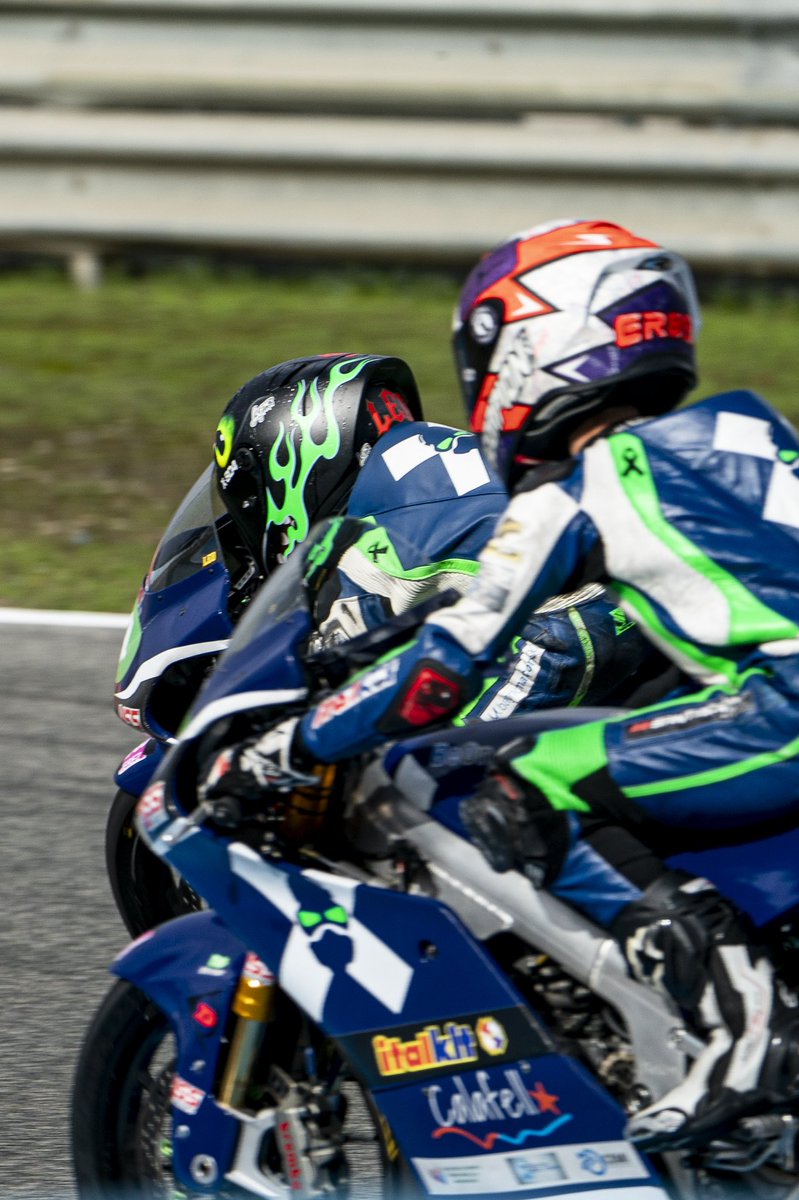 IgaxTeam's tweet image. 𝙐𝙇𝙏𝙄𝙈𝘼𝙎 𝘽𝙊𝙇𝘼𝙎 𝘿𝙀 𝙋𝘼𝙍𝙏𝙄𝘿𝙊 🎾

Todo listo para luchar por los títulos de #PreMoto3 y #Moto4 en las carreras de mañana y el domingo ✊🏻