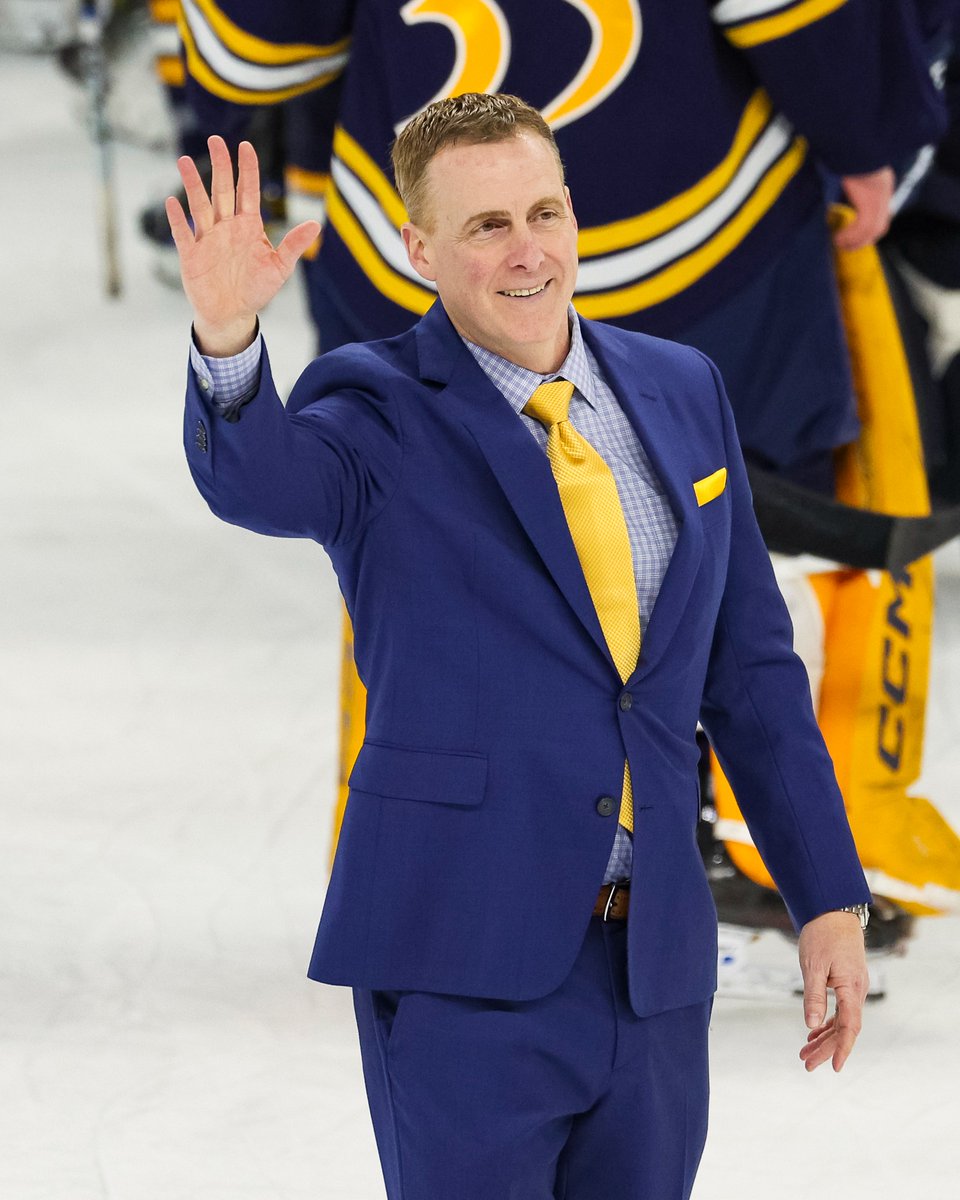 𝗕𝗘𝗡𝗖𝗛 𝗕𝗢𝗦𝗦 𝗠𝗜𝗟𝗘𝗦𝗧𝗢𝗡𝗘 📊

DYK: Tomorrow will be <a href="/RandPecknold/">Rand Pecknold</a>'s 1100th game behind the Bobcat bench. 

He will be one of four active coaches and 13 all-time to reach the milestone!

#BobcatNation x #NCAAHockey