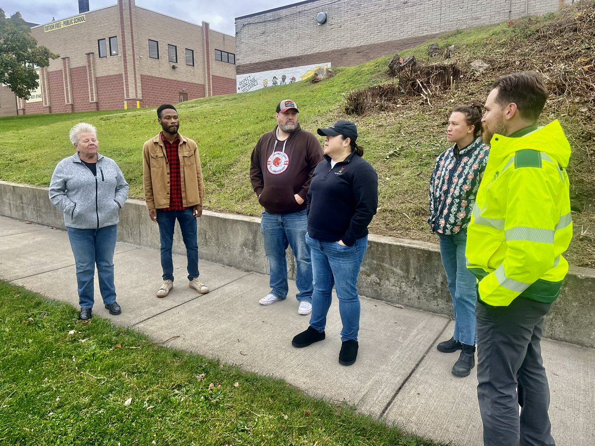 Phil Kidd (@philtkidd) on Twitter photo Project planning meeting with the <a href="/MetroWestCLE/">Metro West CDO</a> team this morning. Thanks to a $75k grant from the Cleveland Tree Coalition, we’re going to plant 50 trees between Clark Ave and Storer Ave on W. 65th in Stockyards this month. Coming in 2025: Greening up Storer Ave. Project planning meeting with the <a href="/MetroWestCLE/">Metro West CDO</a> team this morning. Thanks to a $75k grant from the Cleveland Tree Coalition, we’re going to plant 50 trees between Clark Ave and Storer Ave on W. 65th in Stockyards this month. Coming in 2025: Greening up Storer Ave.