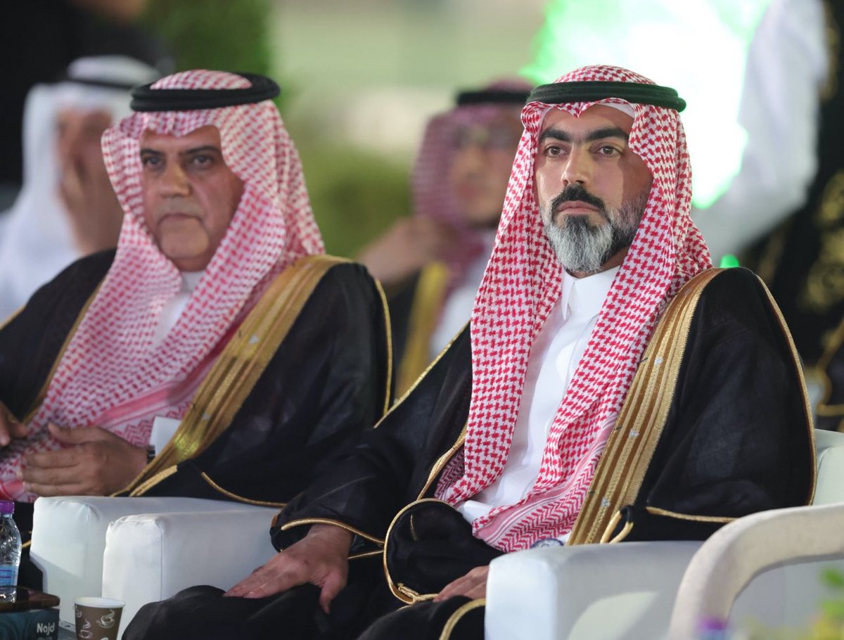 Wavksa's tweet photo. تم تكريم مياه واڤ من قبل محافظ الخرج صاحب السمو الملكي الأمير فهد بن محمد بن سعد بن عبدالعزيز آل سعود، لقاء رعايتها لنادي الشعلة في الخرج
@alshullaclub 
ومثلنا رئيس مجلس الادارة الدكتور تركي التركي وتأتي هذه الرعاية ضمن جهودنا في تعزيز المسئولية الاجتماعية
#مياه_واڤ 
#الشعلة https://t.co/AOrR5xcVEt