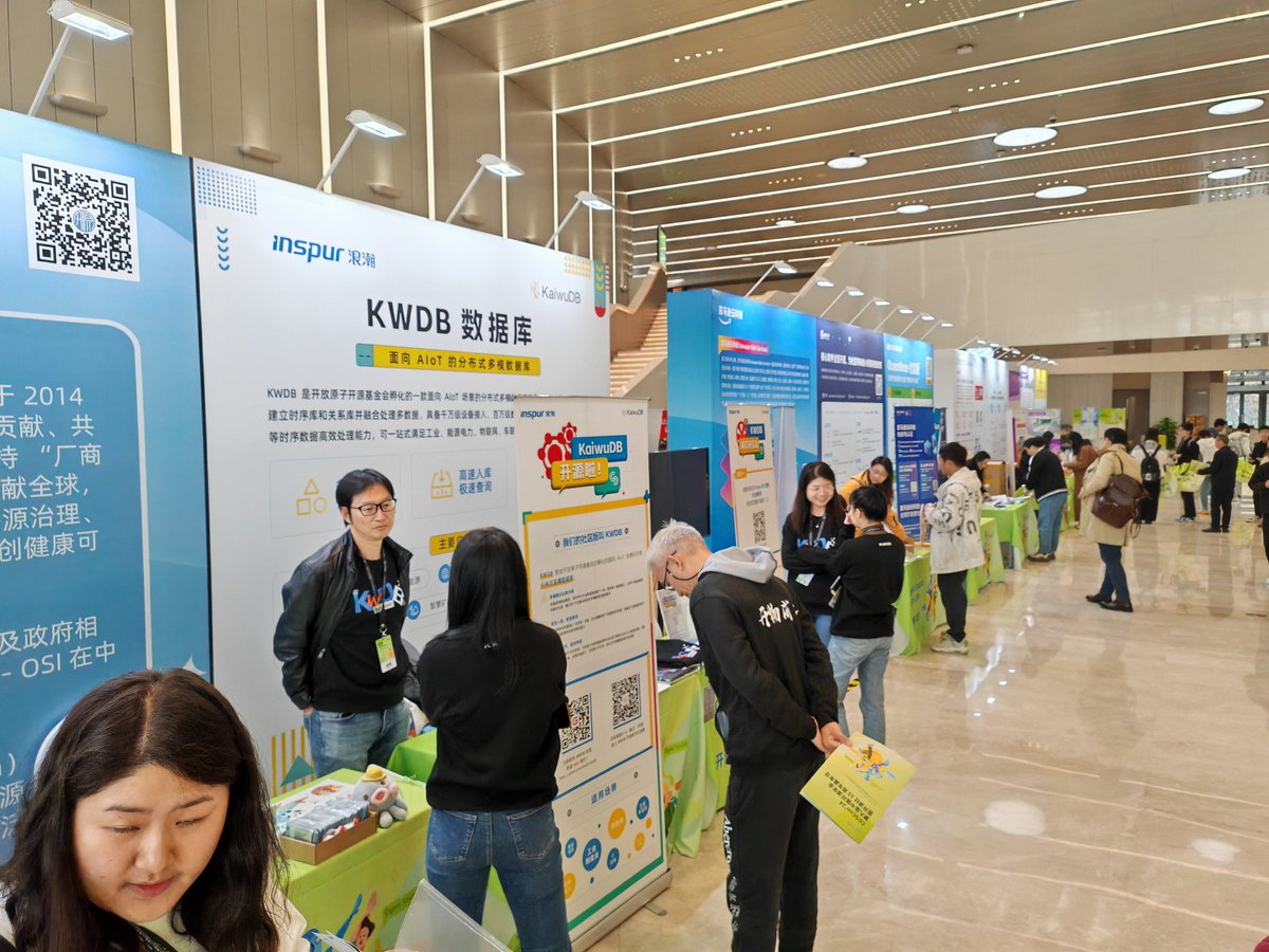 tks's tweet photo. COSCON24, ไธญๅฝๅผๆบๅนดไผๅฐไบ๏ผ
10 years anniversary, China Open Source CONference #COSCON
#ไธญๅฝใชใผใใณใฝใผใน ๅคงไผ
9ๅ็ฎใฎไปๅนดใฏ10ๅจๅนด็ฎใ็ฌฌไธๅใ้ใใใๅไบฌใฎไธญๅ
ณๆใง๏ผ https://t.co/Ir5CUxpXjA