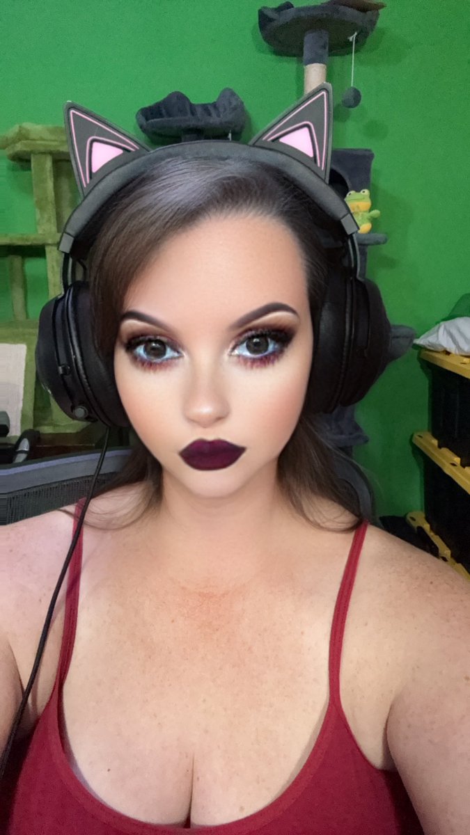 This is not my face! Where is the rest of my neck? I think this is a filter to far! 😂 anyway thanks to <a href="/tamershadow/">Tasha || tamershadow</a> for the raid today, have a great weekend all!