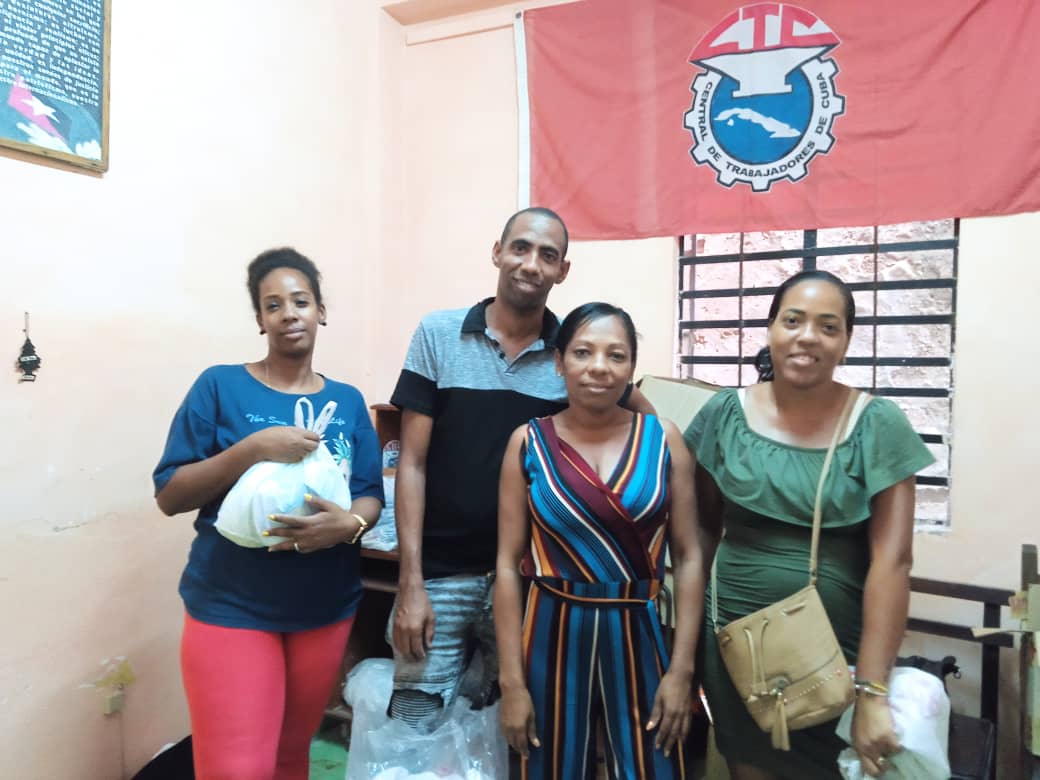 Ayuda solidaria de las escuelas especiales del municipio Guanabacoa a la provincia de Guantánamo #LaHabanaDeTodo <a href="/IzquierdoAlons1/">Livan Izquierdo Alonso</a> <a href="/DirectGenEdGua/">Directora GEG</a> <a href="/gobhabana/">Gobierno La Habana</a> <a href="/LazaroIp70673/">Dirección IP Lázaro Peña</a> <a href="/DirectEducaHab/">Karenia Marrero Arrechea</a> <a href="/Teceduguanbcoa/">DGE Guanabacoa TE</a> <a href="/Comunic/">ReverseComunic</a>