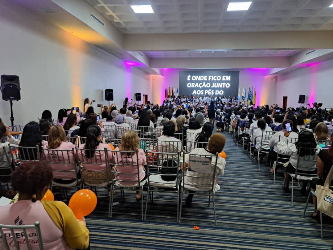 Delegados de las Distintas Zonas y Distritos de nuestra Asociación Venezolana Oriental dicen presente en el congreso del Ministerio de la Mujer ( M.M )  y Ministerio infantil y del Adolescente ( MIA) en las instalaciones del Hotel Sunsol en la isla de margarita 

#Avoriental