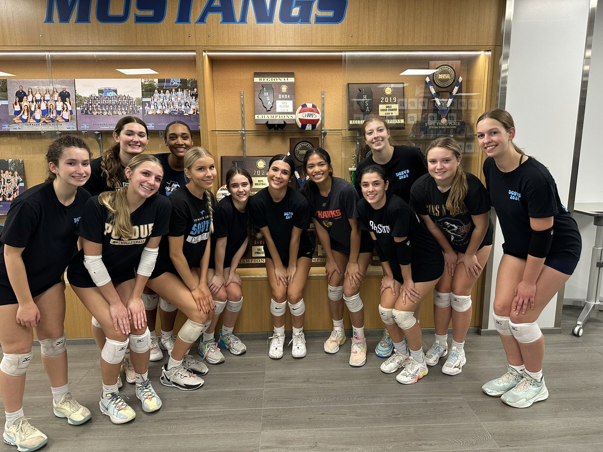 Downers Grove South Girls Volleyball tweet media
