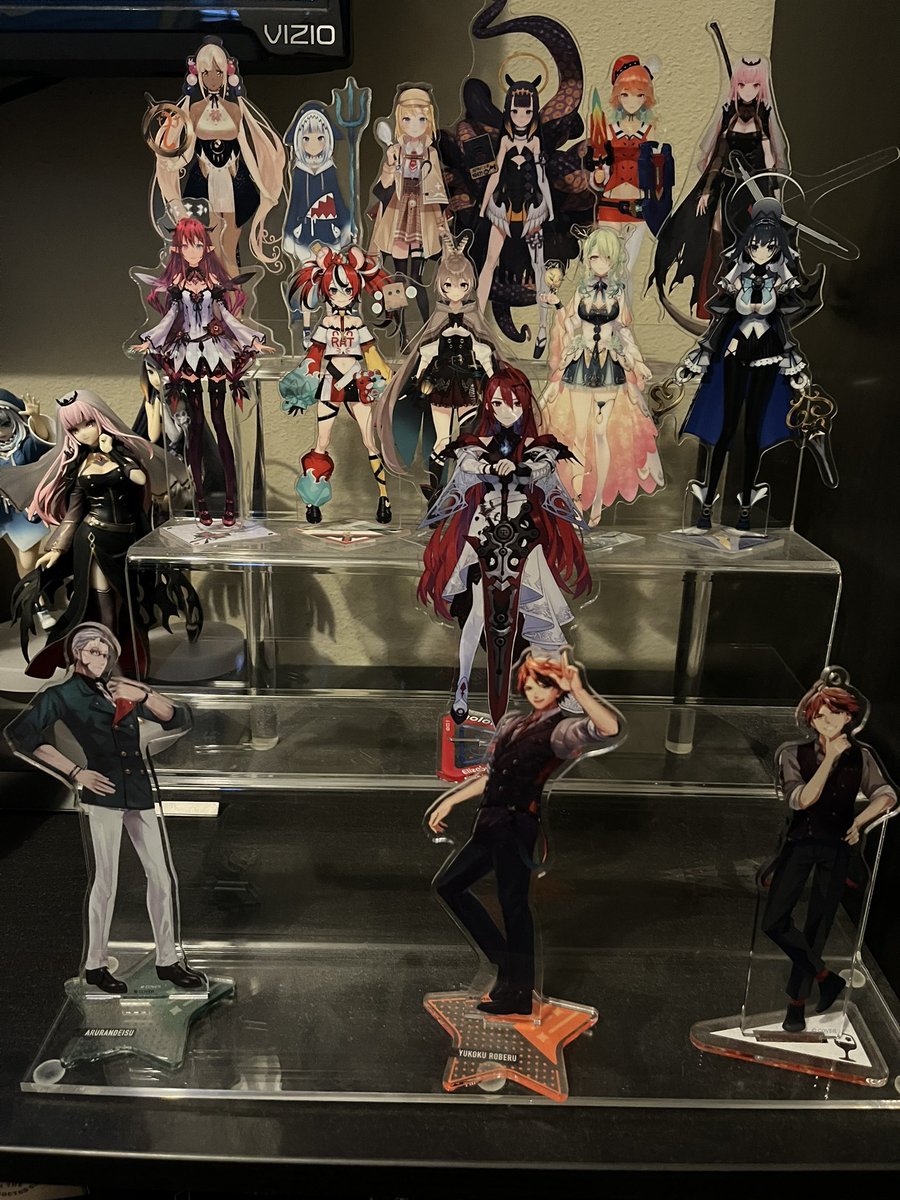 aroadroller's tweet image. Blood flame has arrived. She commands one whole space to herself. #bloodflameart