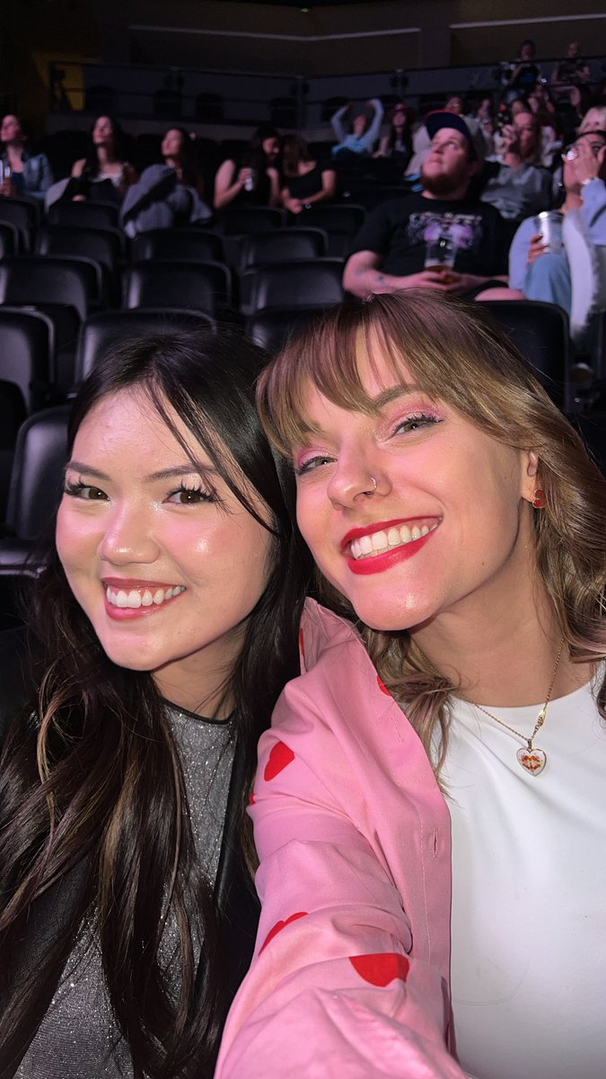 WE GOT MERCH!!!!! Please upgrade us we have obstructed view!! Section 114 row 7 seats 1-3!!!💋❤️💋💋 <a href="/TeamSabrina/">Team Sabrina 🐾</a> <a href="/SabrinaAnnLynn/">Sabrina Carpenter</a> #Denvershortnsweet