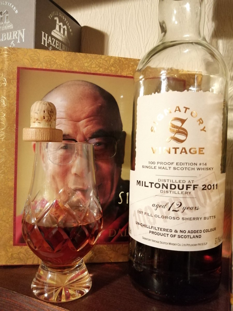 BertSmedley's tweet photo. @PaulOBrien10 @TwoStacksWhisky @decoreape7 @cb_phil @j_k357 @Sav70 @mjpm67 @BrianVolkert @RealBMaxwell @Imagicranium @TomsDram What lies beyond (the #MidnightFlangeClub™©®)... 
Drop of the #HouseRed (obvs🐯) 
#Flange P-Dogggggg🥃🐢💥
#LadsLadsLads🇮🇳
#BeMoreSignatory🎯 https://t.co/vhJAr7AbWy