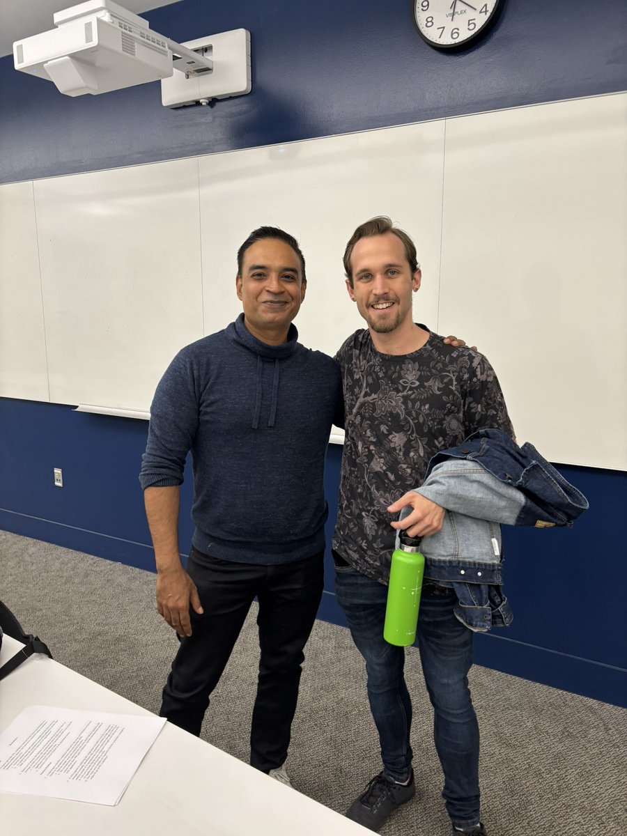 0to1_iSTEM's tweet image. How does a program 🚀? It’s the people. The people before and to come, having fun. #stillhavingfun