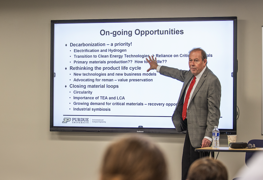 It was my pleasure that I addressed “#SustainableManufacturing: Origins and Future Directions” during the The University of Tulsa College of Engineering &amp; Computer Science’s Hulings Distinguished Lecture Series speaker on Oct. 19.
#PurdueEEE #LSM
<a href="/utulsa/">The University of Tulsa</a> @PurdueEEE