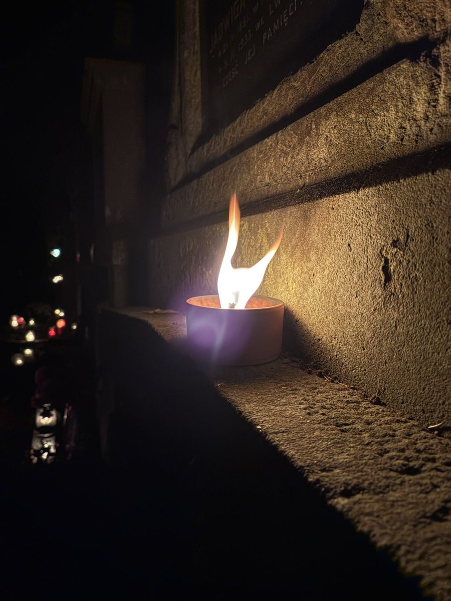 S_Moryc's tweet photo. Dzień wspomnień … śpieszmy się Kochać … https://t.co/t2cc69r2eW
