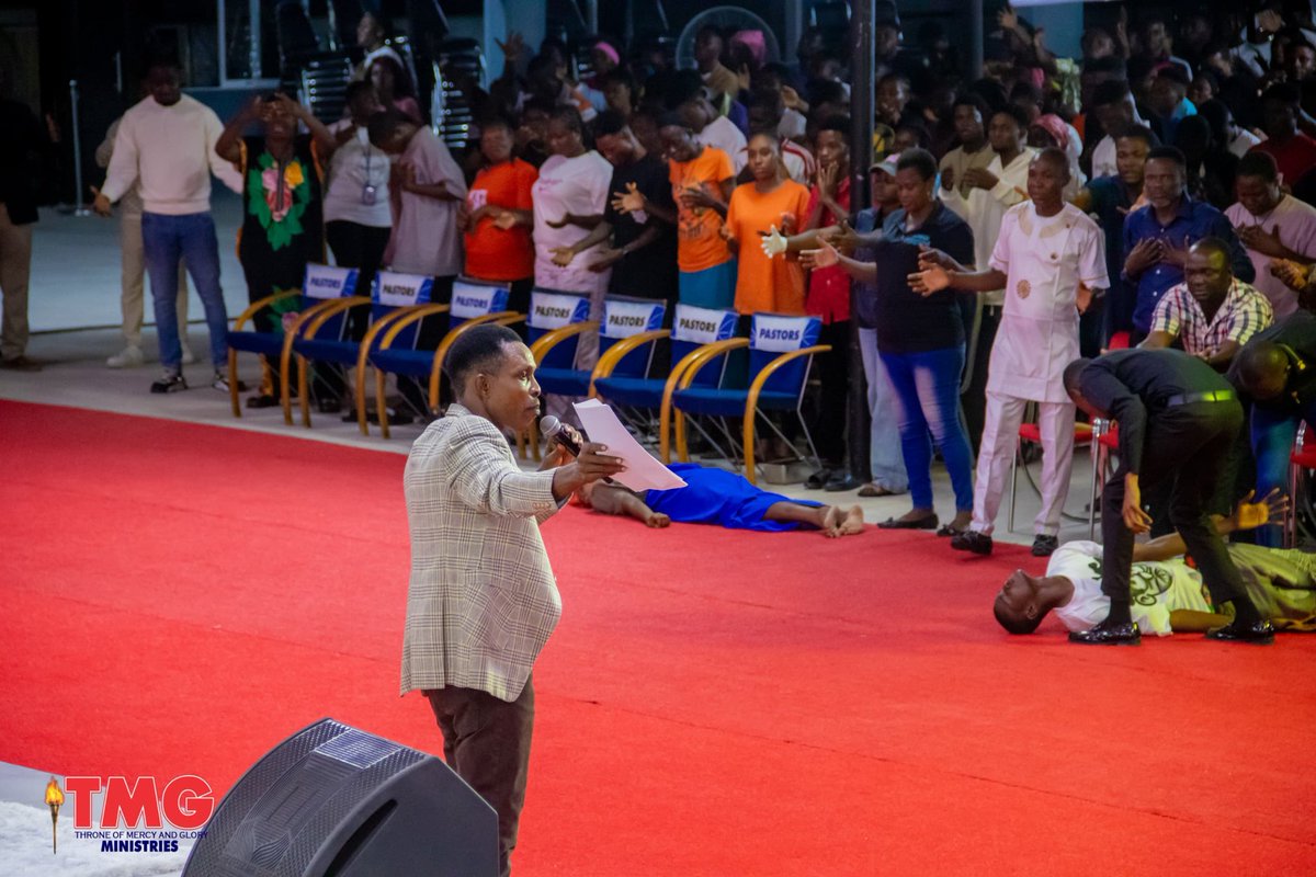 TMGministry15's tweet photo. EVERY WITCHCRAFT FEATHER THAT COVERED YOUR BLESSINGS, FINANCES, YOUR ABUNDANT LIFE, I COMMAND IT TO CATCH FIRE IN JESUS MIGHTY NAME!!!
#TMGMINISTRIES #THRONEOFMERCY #THRONEOFGLORY #PROPHETOMOGHENEMINISTRY #DELIVERANCE #HEALING #OPENBLESSINGS #FAVOUR #POWERPACKED #THEBLESSINGS https://t.co/vdSnLePOLC