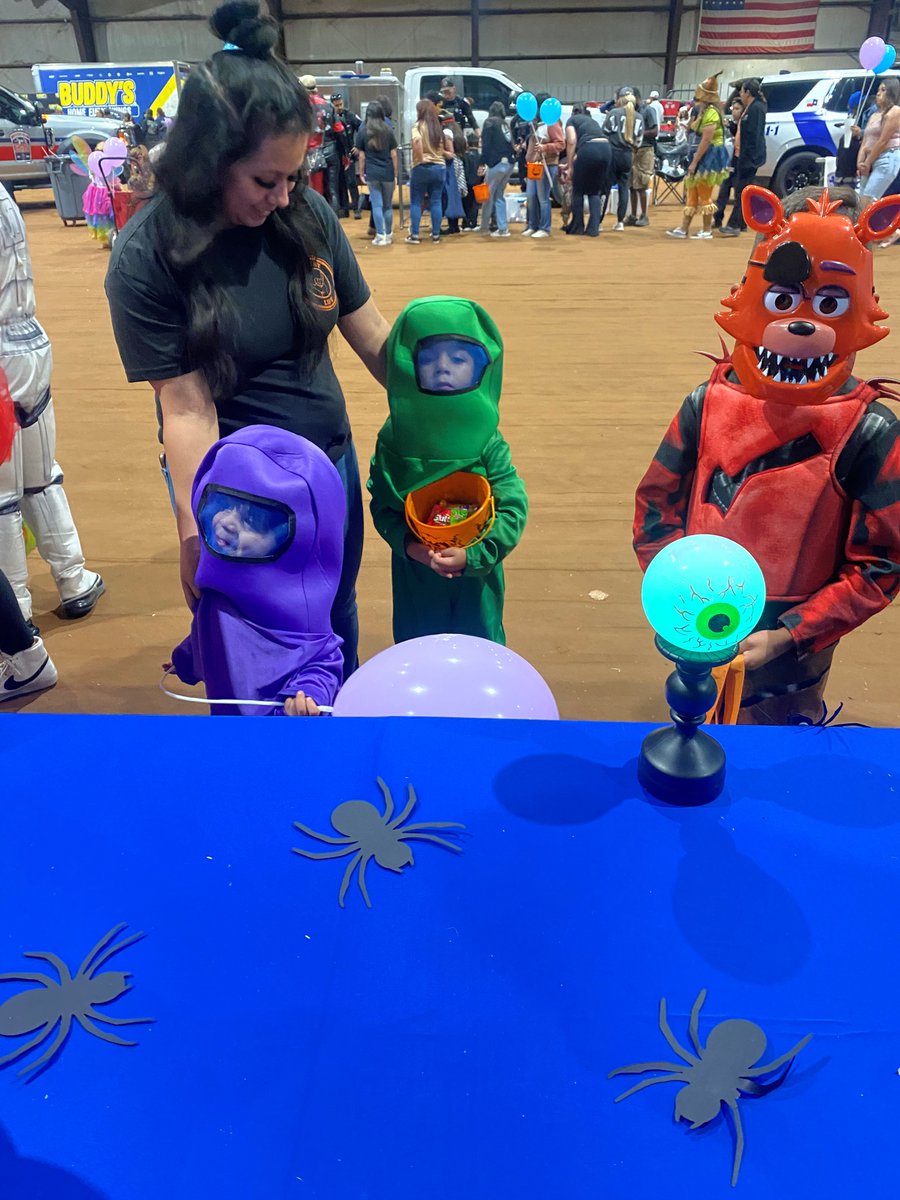 WCS_Texas's tweet photo. We had a fantastic time celebrating #Halloween with the families of Andrews, Eunice, and Jal!
It was wonderful to see so many creative costumes and share in the fun, and we're proud to be a part of these vibrant communities supporting events that bring everyone together. https://t.co/16840lf6WZ