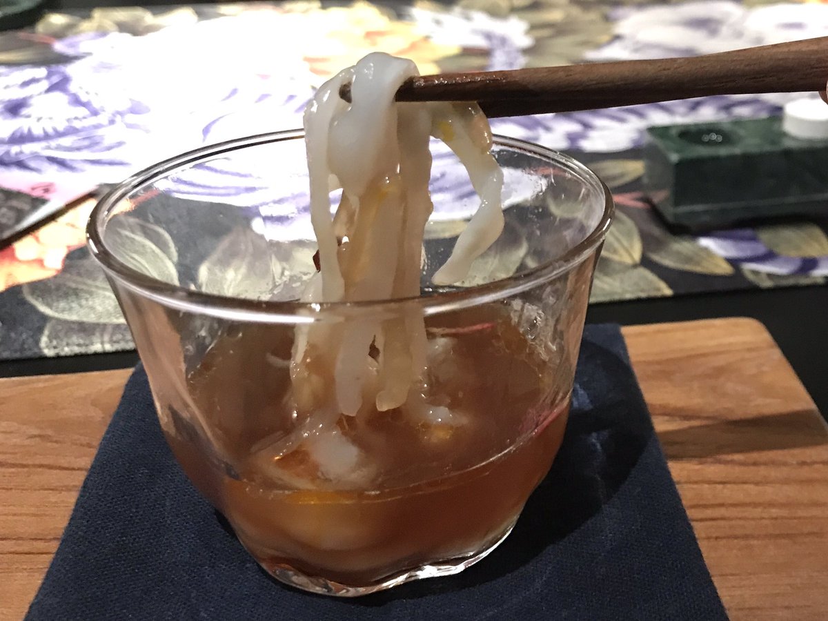 commecestbon's tweet photo. “Koh Sichang, Baby Squid, Scoby and Pickles” ปลาหมึกจากเกาะสีชัง ผสาน Scoby ที่ได้จากการหมักคอมบูชะ. GOAT X RABBIT, #GranMonte Wine Dinner at #GoatBangkok.
https://t.co/CWWJFWGTfx
#Thaicuisine #commecestbon #dinewinestyle #กอมเซต์บง #กินดื่มเที่ยว #สายกิน #food #foodies https://t.co/MBJXijR3F9