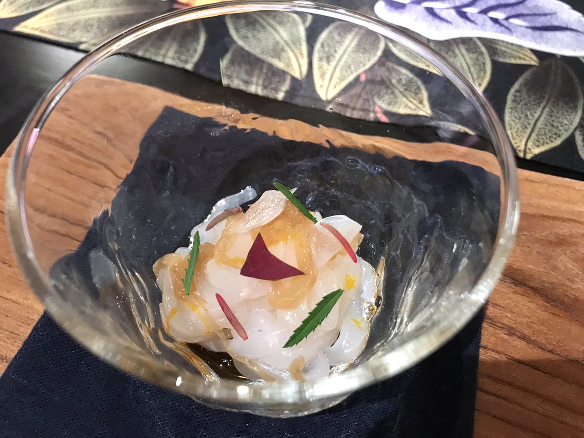 commecestbon's tweet photo. “Koh Sichang, Baby Squid, Scoby and Pickles” ปลาหมึกจากเกาะสีชัง ผสาน Scoby ที่ได้จากการหมักคอมบูชะ. GOAT X RABBIT, #GranMonte Wine Dinner at #GoatBangkok.
https://t.co/CWWJFWGTfx
#Thaicuisine #commecestbon #dinewinestyle #กอมเซต์บง #กินดื่มเที่ยว #สายกิน #food #foodies https://t.co/MBJXijR3F9