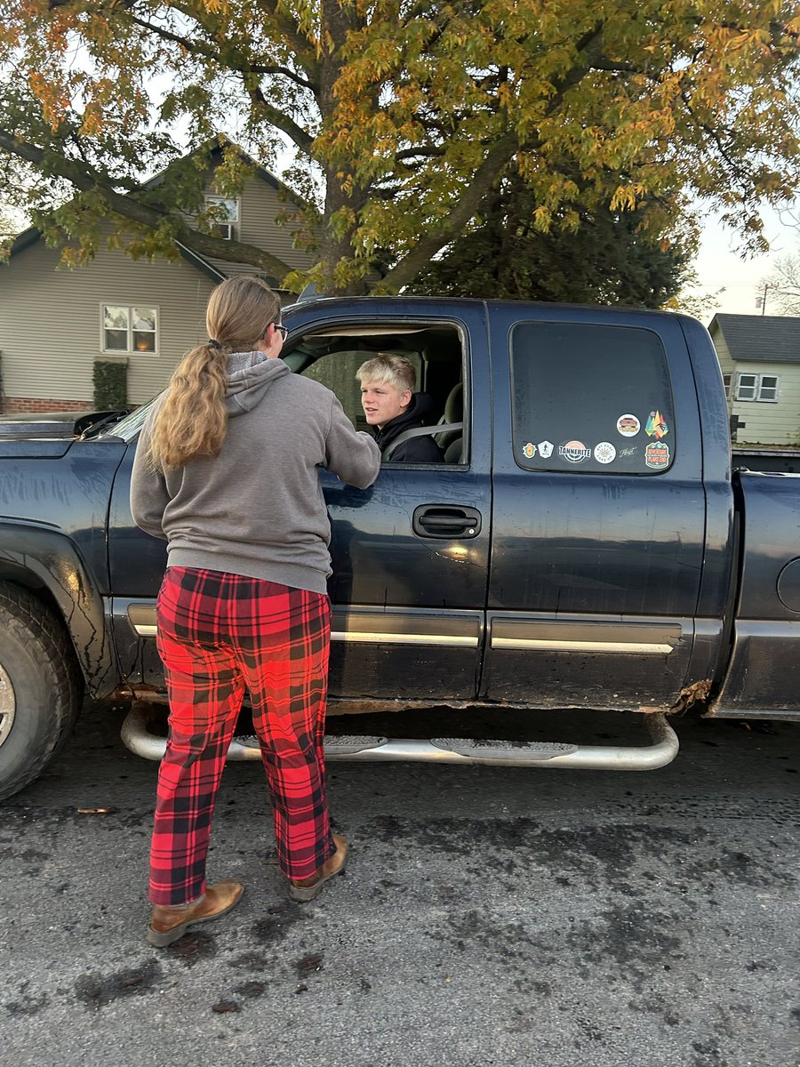 HofmannLynn's tweet photo. HPC StuCo ended Ted Ribbon week with seat belt checks- those wearing seat belts coming to school got smarties - this not…. Dum-dum sucker @HPCSTORM https://t.co/WSp6vfEpQg