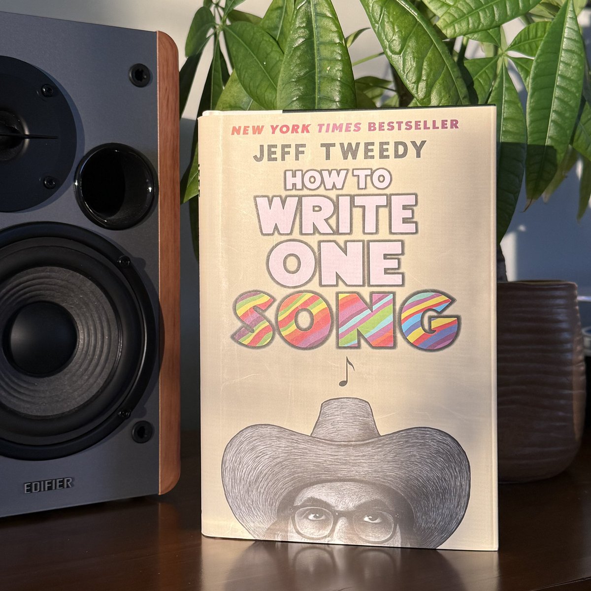 Lanrod's tweet photo. . @JeffTweedy made this fun, informative and down to earth. One quote from the very first chapter read, 

“ I believe that a song being sung is one of the clearest views we ever have to witness how humans reach out for warmth with our art.”

And from that…..I was hooked! https://t.co/6MAAF2mSnZ