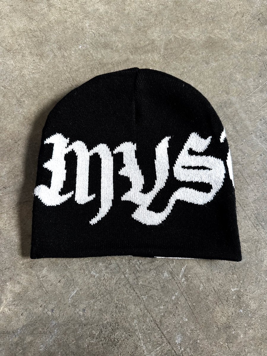 Reversible ‘SEX’ beanie by me