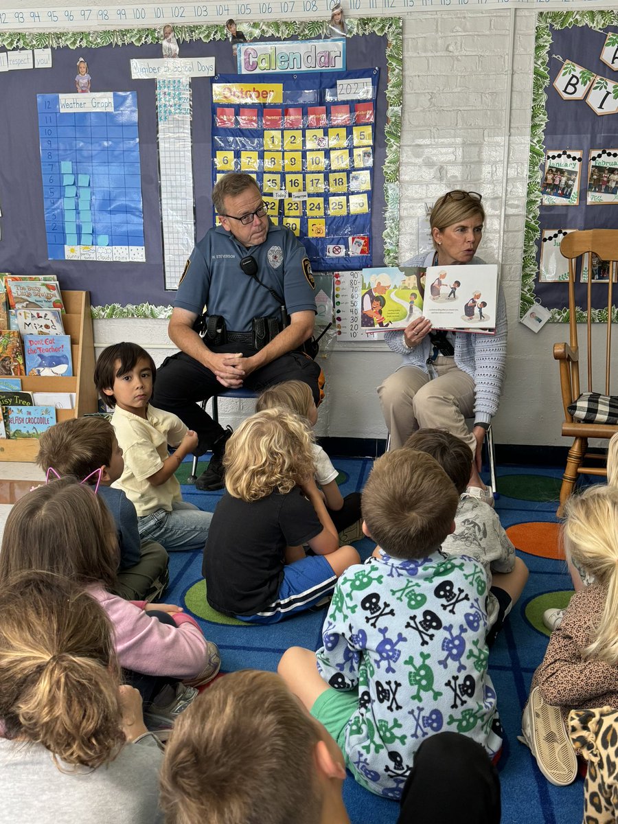 mrsdeltinsclass's tweet photo. Thank you for talking to us about safety . #fhleads https://t.co/8KTPBkIvlf