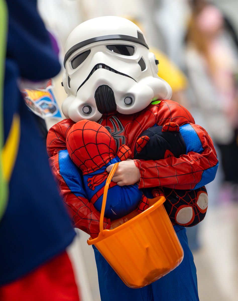 Jason Plotkin (@jasonplotkin) on Twitter photo What's a kid to do when they are trying to choose between <a href="/starwars/">Star Wars</a> and <a href="/SpiderMan/">Spider-Man</a> when participating in the #halloween2024 parade at the <a href="/PennStHershey/">Penn State Health</a> Children's Hospital? Easy -- be a Spider-Trooper. Easily my favorite costume on my favorite day of the year. What's a kid to do when they are trying to choose between <a href="/starwars/">Star Wars</a> and <a href="/SpiderMan/">Spider-Man</a> when participating in the #halloween2024 parade at the <a href="/PennStHershey/">Penn State Health</a> Children's Hospital? Easy -- be a Spider-Trooper. Easily my favorite costume on my favorite day of the year.