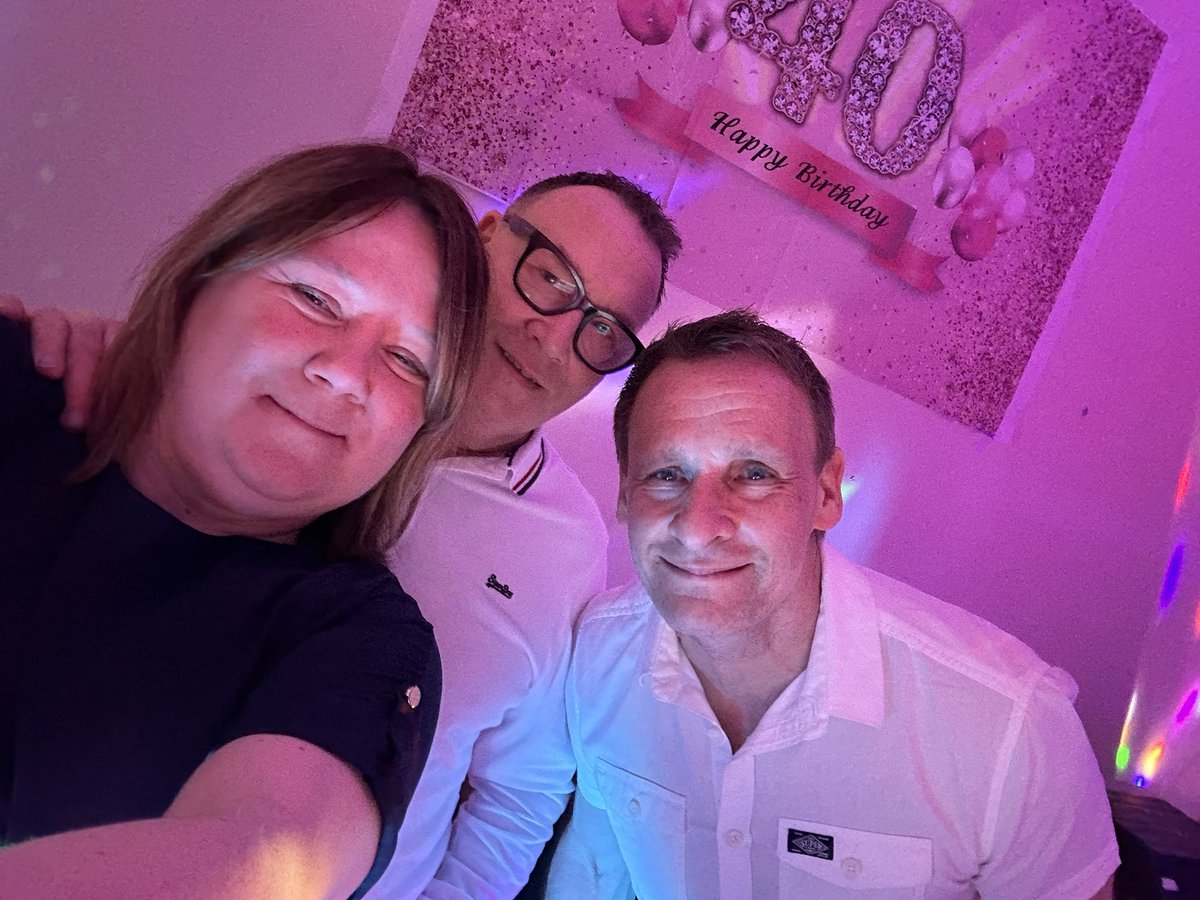 FISHBITE1234's tweet photo. Get BOOKING PEOPLE #birthdays #weddings #workdos JUST DO IT #jaggerandwoody the #bestinthebusiness @radiojagger @radiowoody1 pop an email to @Emmajagger1 PUT THE DATE IN DIARY https://t.co/8hxpgB1vEK