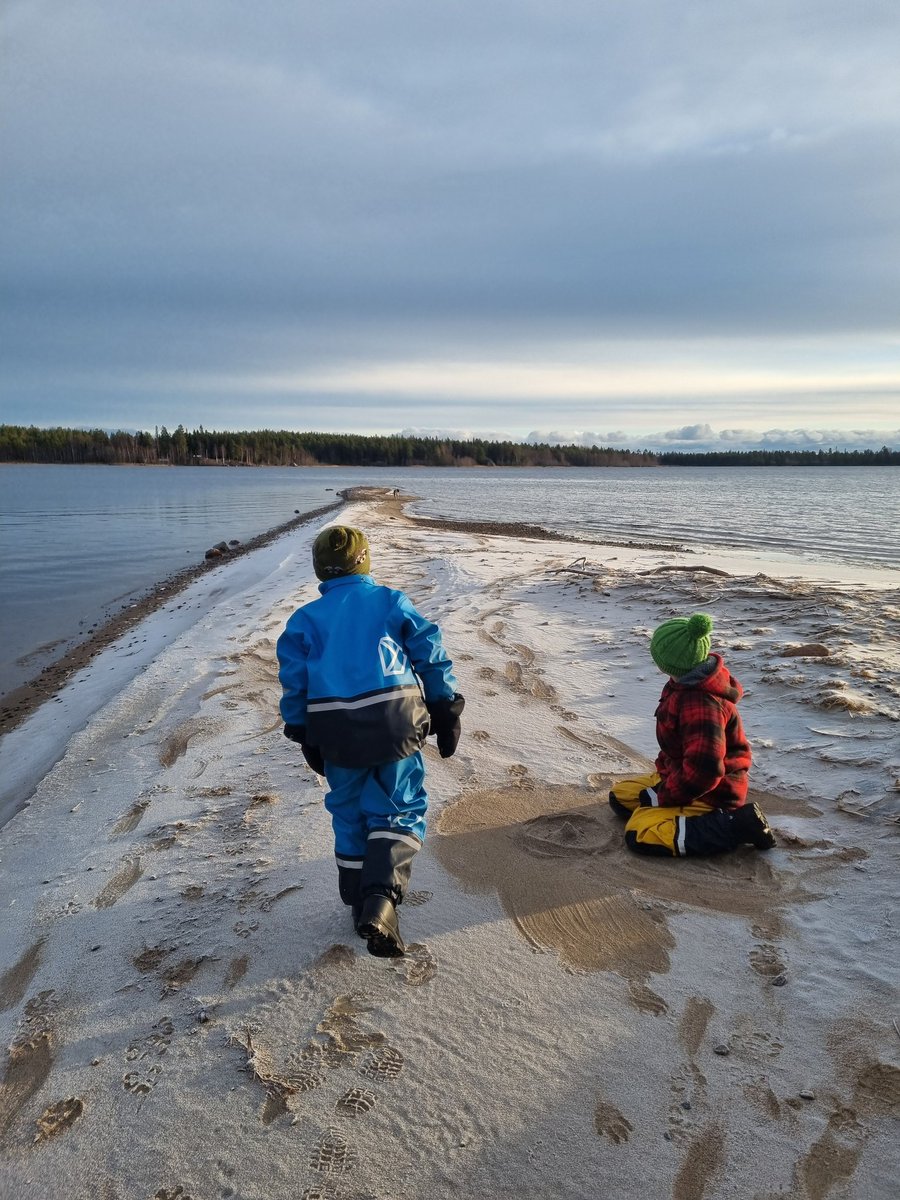 Vi går till skogen och far ut på sjön för att minnas de som lämnat oss 🌲🐟