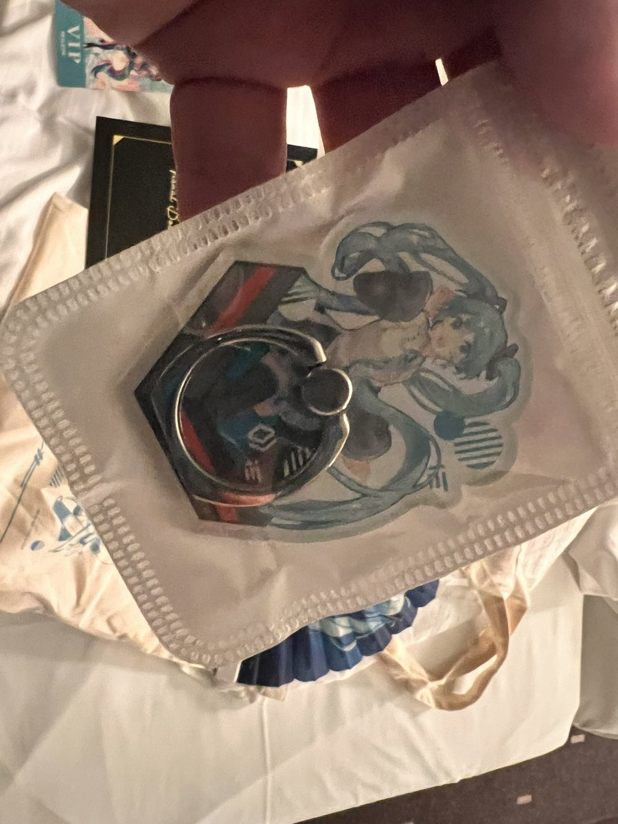 DrakeSkyrade's tweet photo. @mikuexpo Here’s is the European vip merch. Kinda sad that it’s not posocket like in America, but still good! Got 3 bags cause they had too much lol https://t.co/dOKcMfW91U