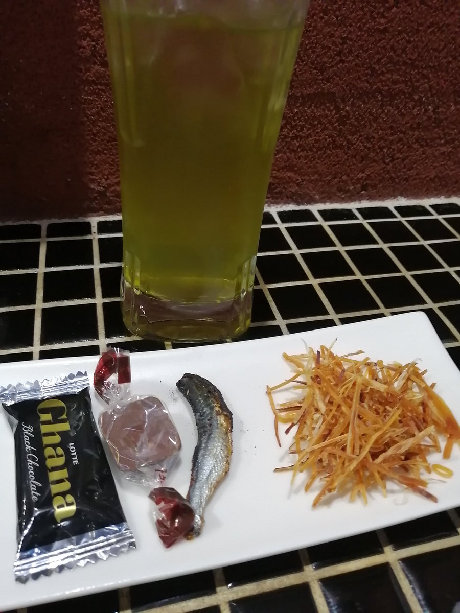 shito96744915's tweet photo. 博多うどん珍し！
ごぼう天旨ッ❤
#東京　#足立区　#大師前　#朝飲み　#昼飲み　#深夜営業　#でんぶ　#DENBU https://t.co/VsqRJxmTna