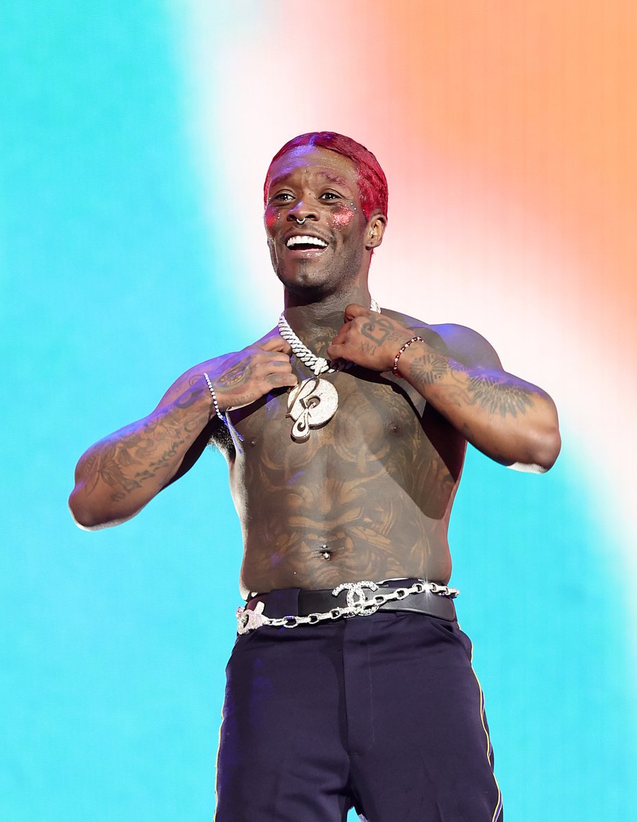 RollingStone's tweet photo. .@LILUZIVERT talks to Rolling Stone about calling @bigtimerush to be on his new album 'Eternal Atake 2.'

"I made a song kind of dedicated to them, and I was like, "I wonder if they could say something cool in the beginning...'"

Interview: https://t.co/ua29PhCGn9 https://t.co/fqXULSTpGc