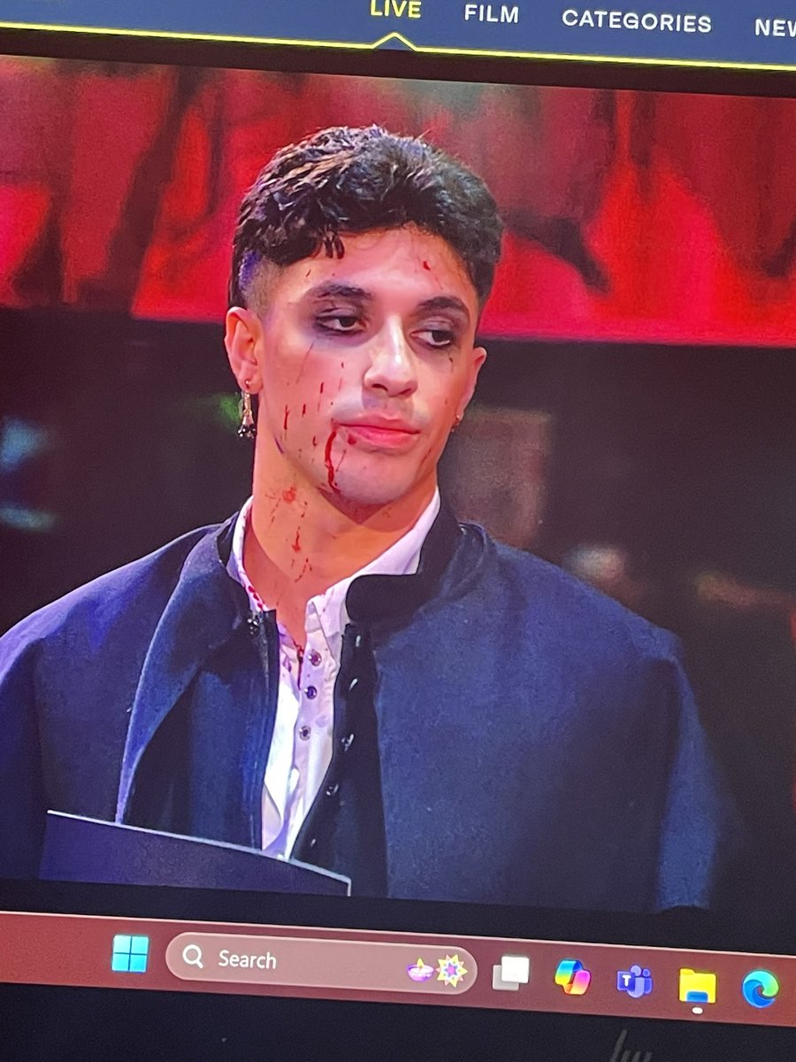 GrpejuiceBlu3s's tweet photo. Khaled is so beautiful and Nathan… looks like a foot. Get that smug bastard off my screen #bbuk #bigbrother #bigbrother26 GET HIM OUT https://t.co/JCT0REbjqr