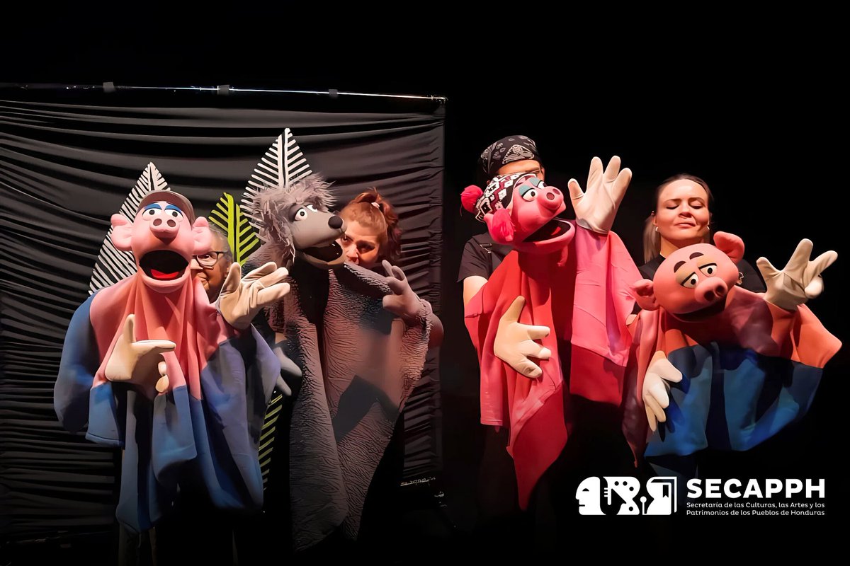 SECAPPH's tweet image. 🎭¡La SECAPPH impulsa el desarrollo artístico!

En el Teatro Nacional Manuel Bonilla, estudiantes, docentes y público disfrutaron de "Los Tres Cerditos" del Grupo Teatral Bambú🐷

Parte del proyecto "Teatro con el Pueblo" que fomenta la cultura artística✍️

#SECAPPH #GTB #Teatro