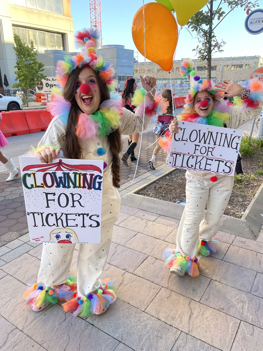 Swifties are always clowning for something.
