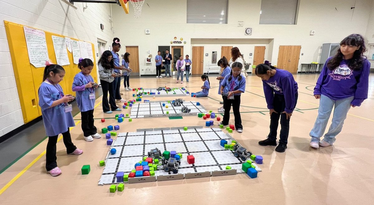 Mrs_Cortez12's tweet image. Our Girls & Gears: #GirlPowered Workshop @STAGinPG hit a high-energy level at the robot driving station with a game of Hungry Hungry Hippo! Led by our LadyBots: Kimberly, Jacky and Amy, girls from @dallasschools tackled the challenge with enthusiasm and skill, maneuvering robots…