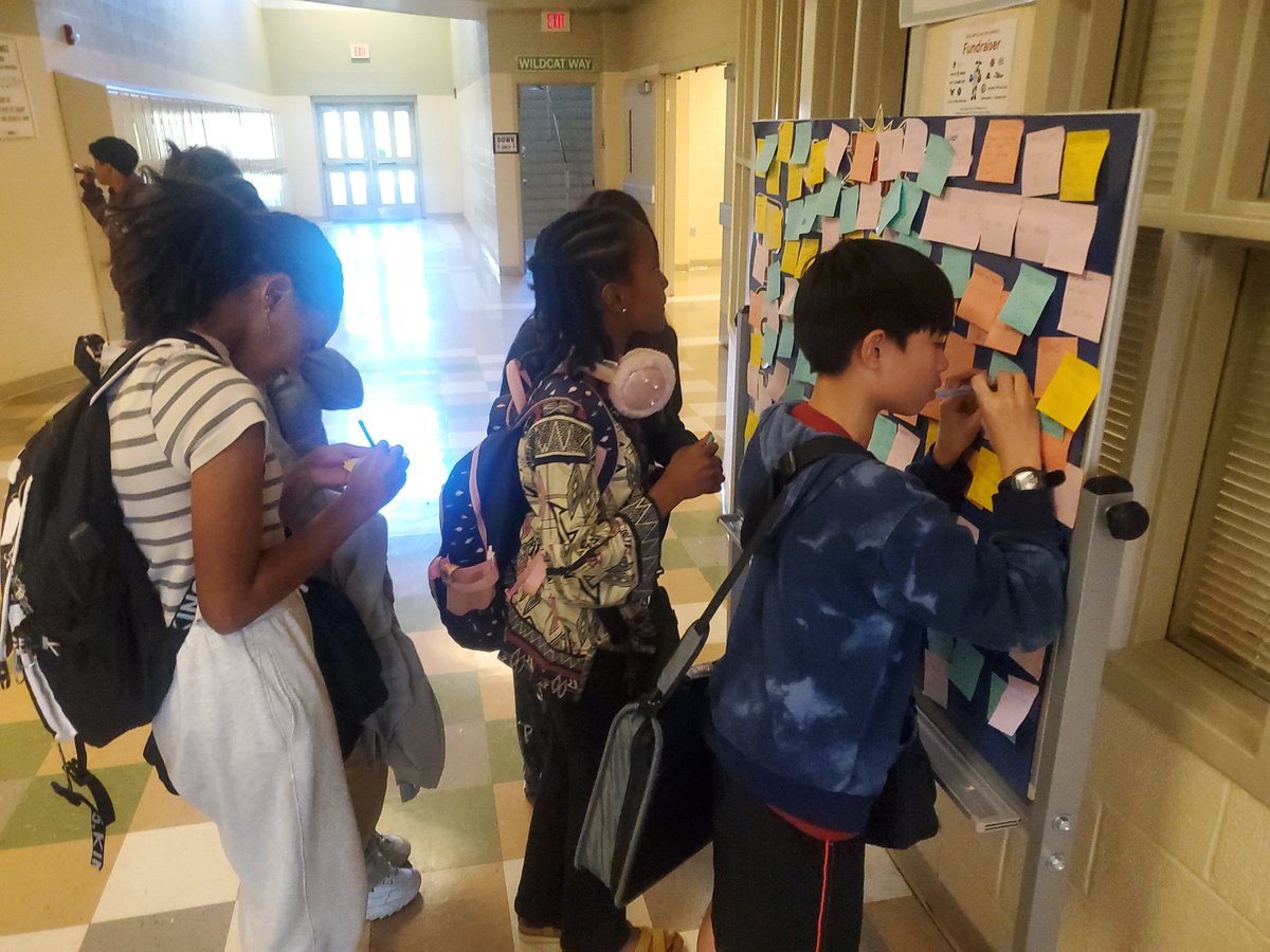 Rocky Hill Middle School tweet media