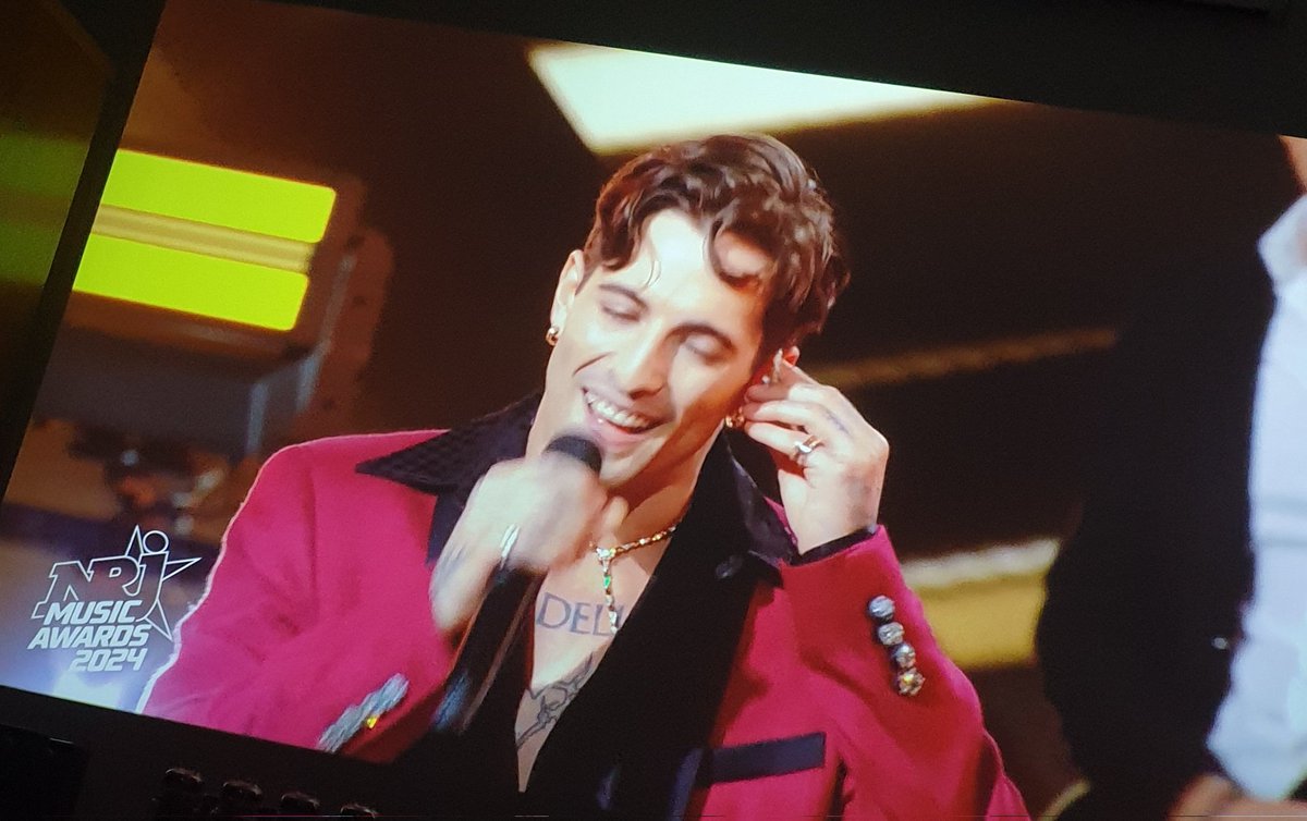 chiara_ines's tweet photo. Ma Damiano 💙 #NMA2024 @daviddamiano99 https://t.co/dB68rCUCb3