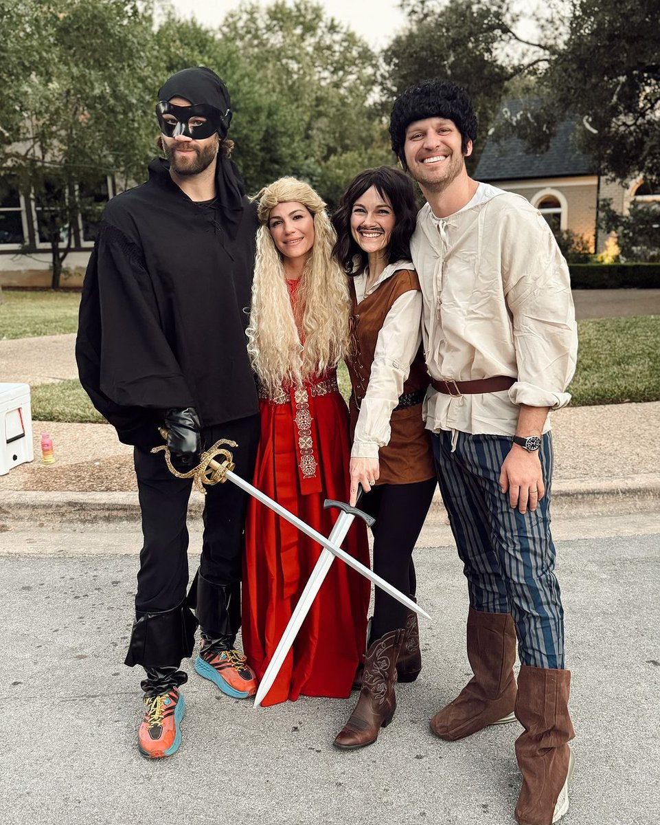 Eu amo e espero o ano inteiro pelo Halloween dos Padalecki! 🥰🎃👻