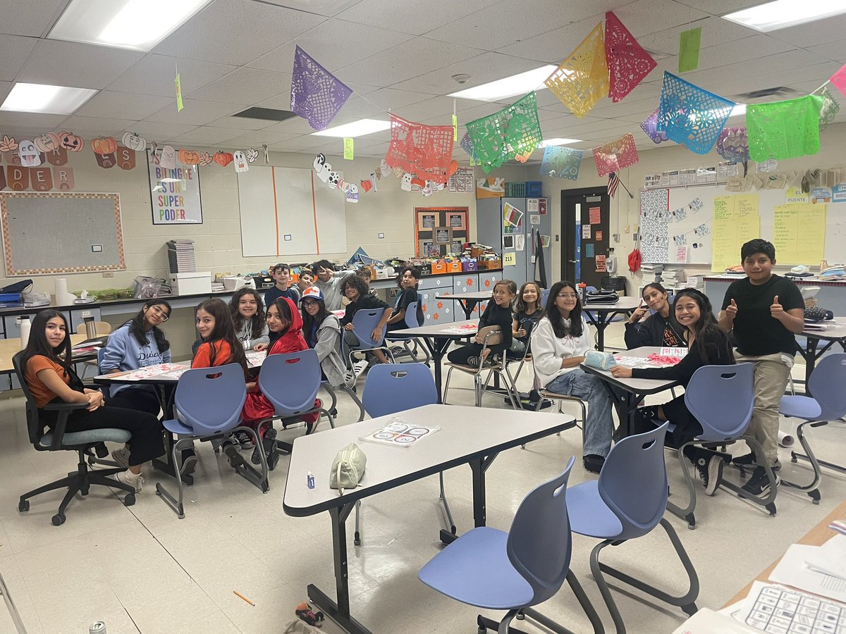 Betsy Flores tweet media